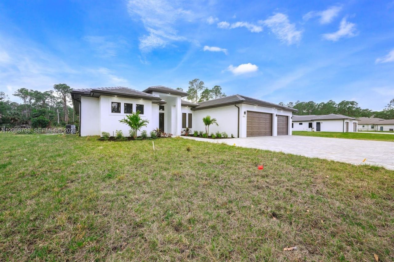 2806/2840 Golden Gate Blvd W , Naples, FL 34117 Photo