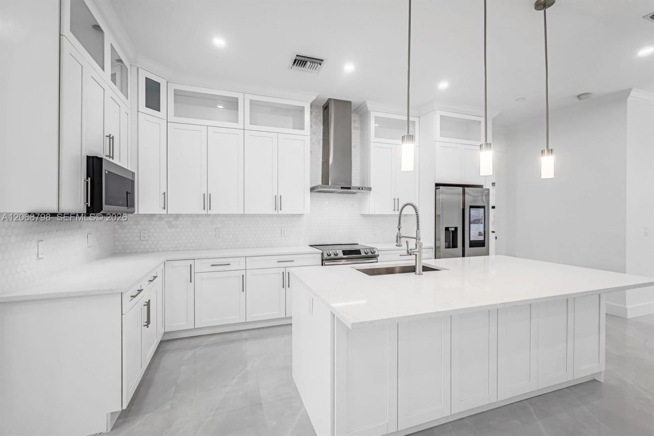 2806/2840 Golden Gate Blvd W , Naples, FL 34117 Photo