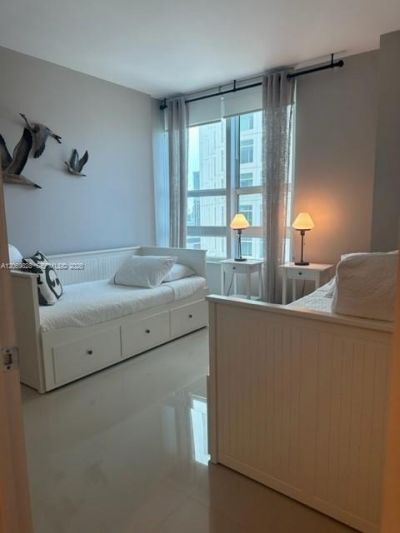 950 Brickell Bay Dr , Unit 2104, Miami, FL 33131 Photo