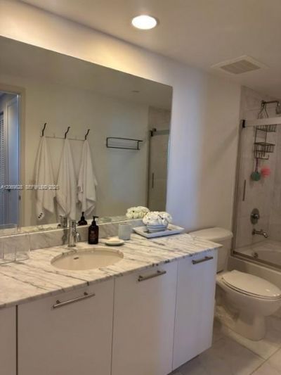 950 Brickell Bay Dr , Unit 2104, Miami, FL 33131 Photo
