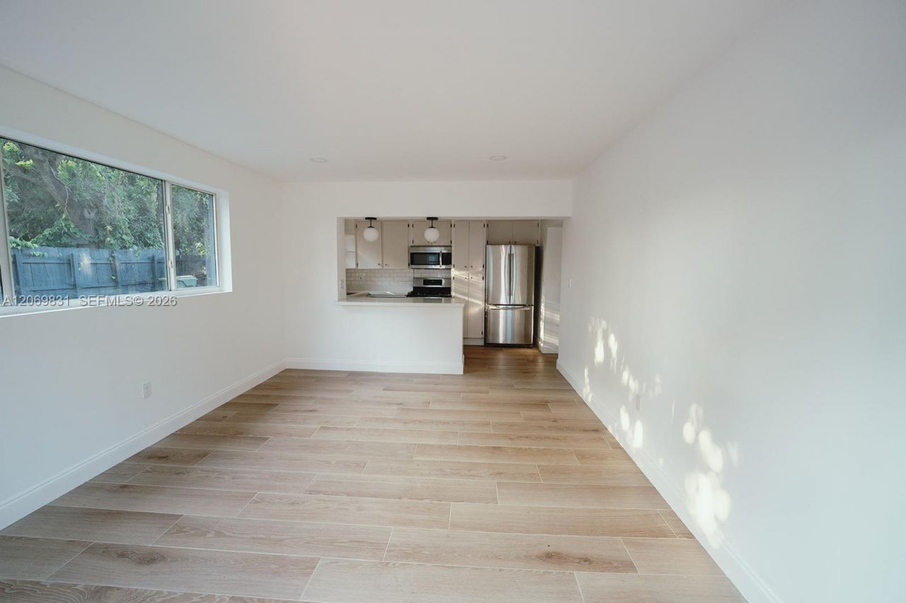 801 NE 144th St , North Miami, FL 33161 Photo