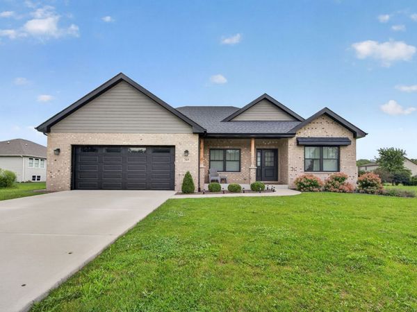 205 Wesley Drive , Peotone, IL 60468