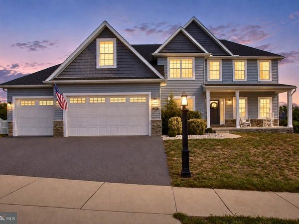 401 DELANIE DRIVE, GREENCASTLE, PA 17225