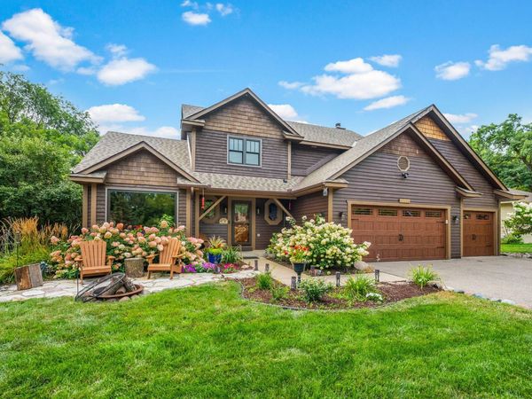 12155 Gantry Lane, Apple Valley, MN 55124