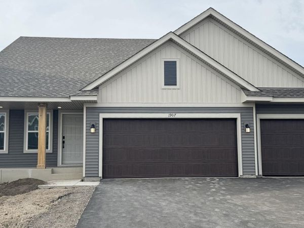 1907 Dogwood Court, Carver, MN 55315