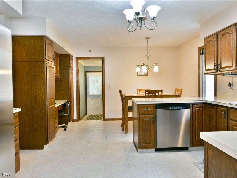 9540 Falcon Trak NE, Warren, OH 44484 Photo 12