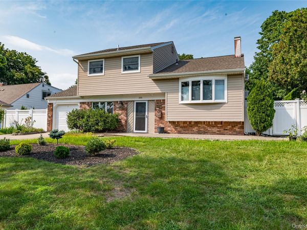 105 Rumford Road , Kings Park, NY 11754