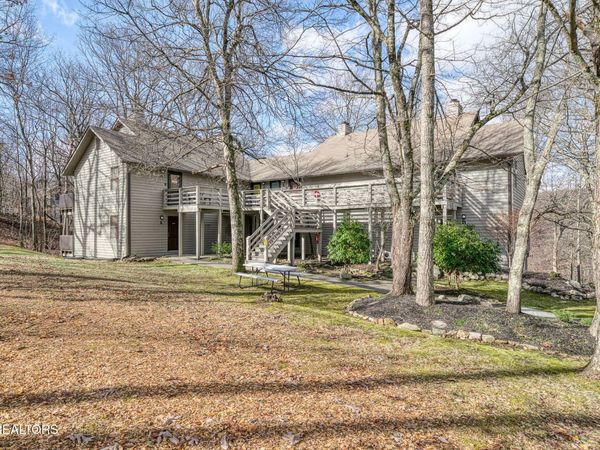281 Moytoy Rd Rd, Crab Orchard, TN 37723