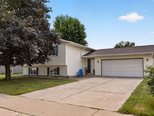 1113 10th Ave N, Onalaska, WI 54650