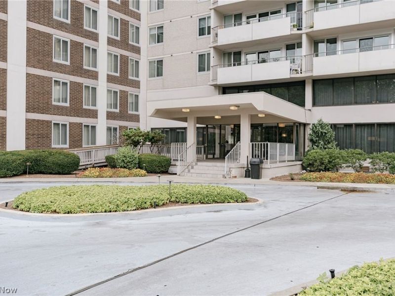 12900 Lake Avenue, Unit 1924, Lakewood, OH 44107 Photo 5