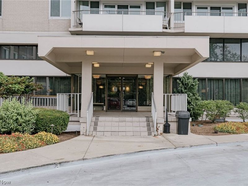 12900 Lake Avenue, Unit 1924, Lakewood, OH 44107 Photo 6