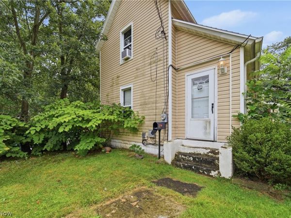 1116 Mcintosh Avenue , Akron, OH 44314