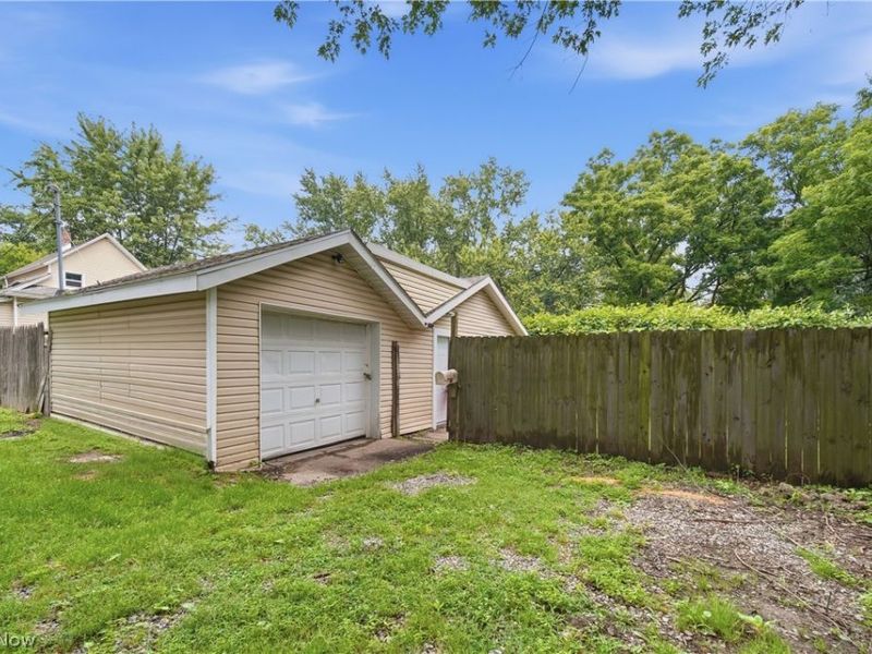 1116 Mcintosh Avenue, Akron, OH 44314 Photo 18