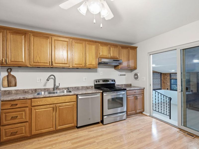 4643 Leadwell Lane, Blue Ash, OH 45242 Photo 11