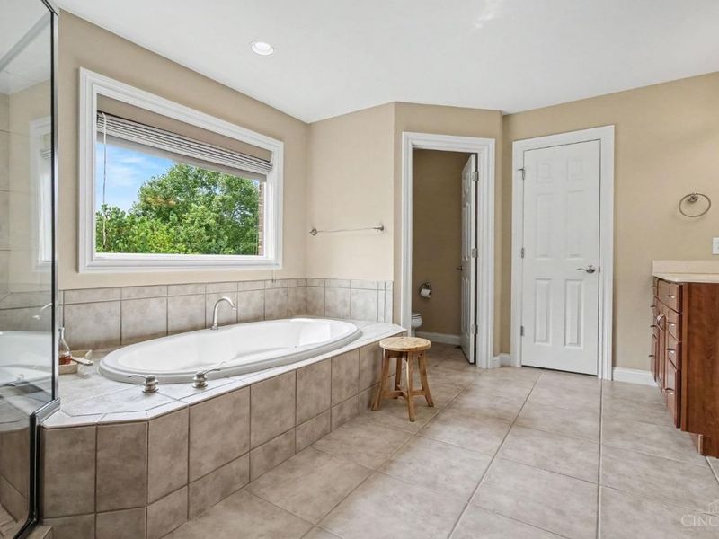 6311 Mercers Pointe Drive, Anderson Township, OH 45244 Photo 30