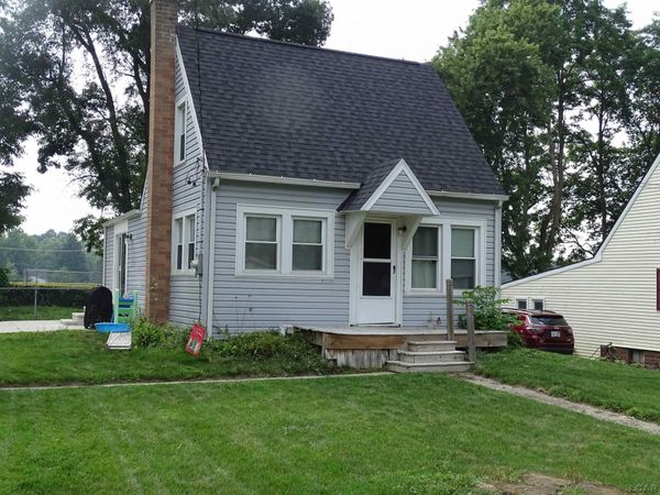 110 Berry , Jackson, MI 49203
