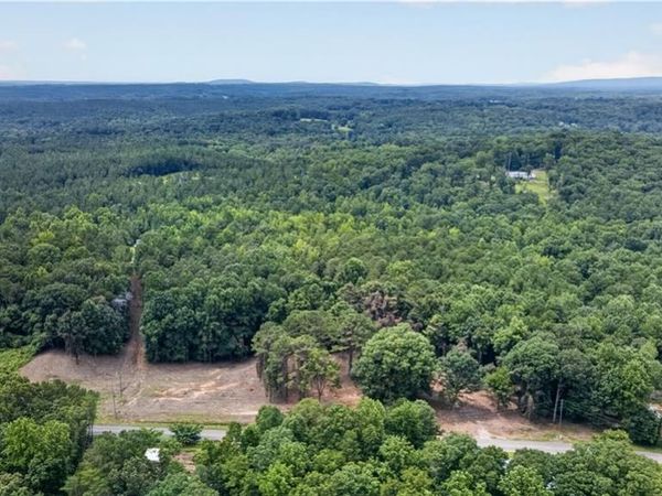 758 Lower Dowda Mill Road , Jasper, GA 30143