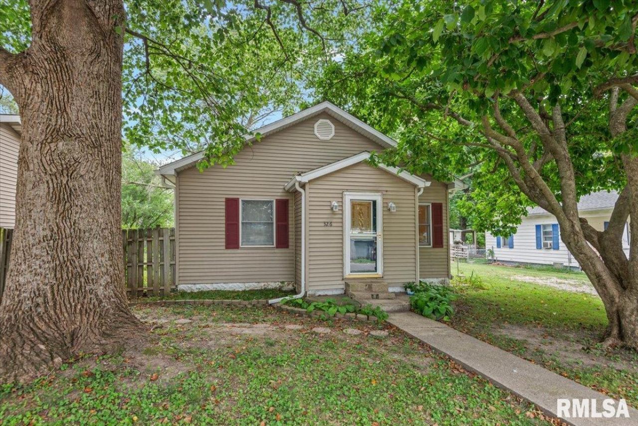 326 Interurban Street, Auburn, IL 62615 Main Photo
