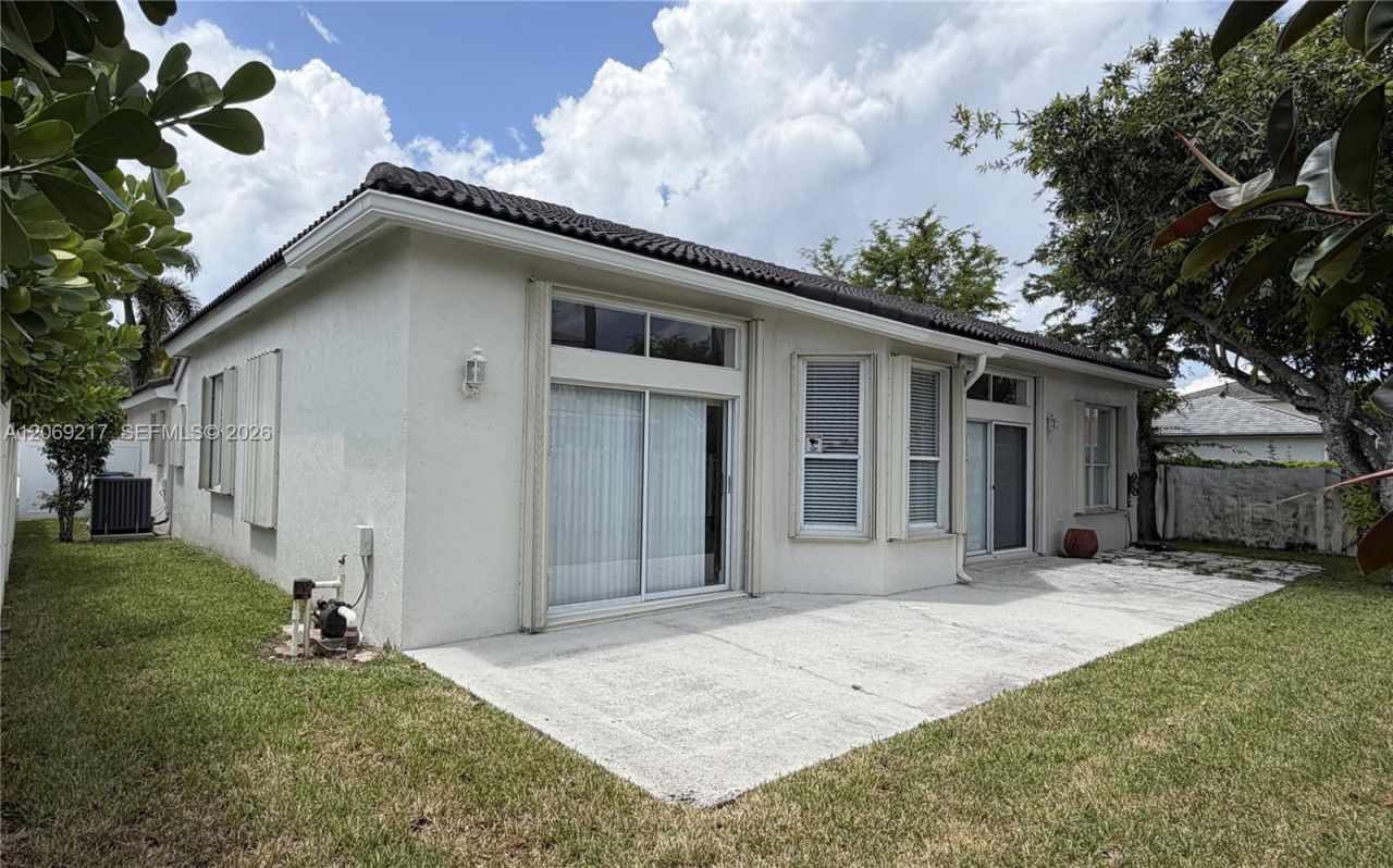 19089 NW 23rd Ct , Pembroke Pines, FL 33029 Photo