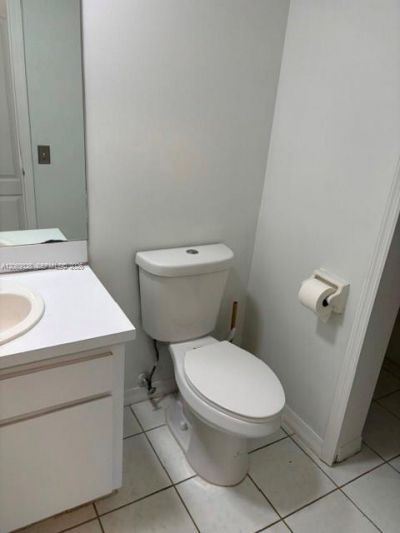 15852 SW 71st Ter, Miami, FL 33193 Photo