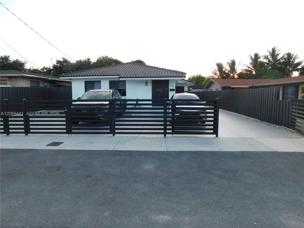 330 NW 43rd Pl , Unit 332, Miami, FL 33126
