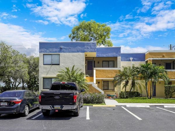 185 Lakeview Dr , Unit 201, Weston, FL 33326