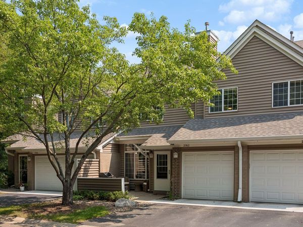 2762 Autumnwood Lane, Minnetonka, MN 55305