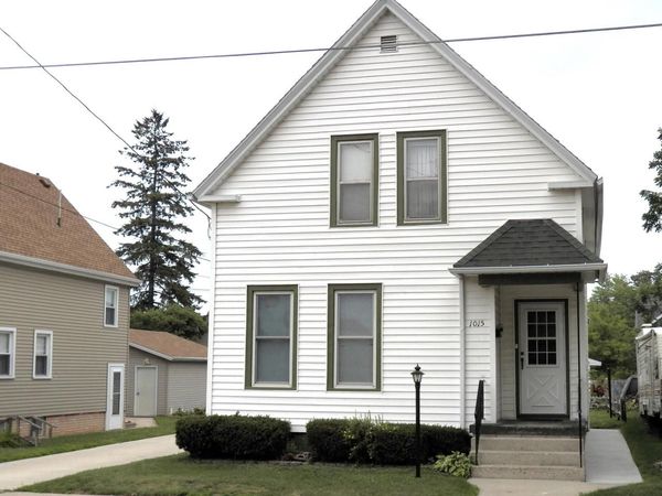 1015 S 18 STREET, Manitowoc, WI 54220