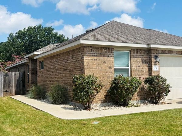 1410 Walden Pond DR , Pflugerville, TX 78660