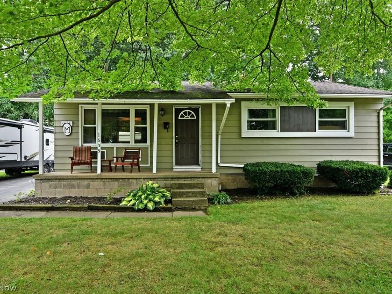 1605 Difford Drive, Niles, OH 44446 Photo 1