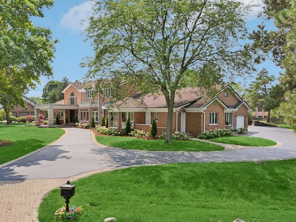 2430 Dorina Drive , Northfield, IL 60093