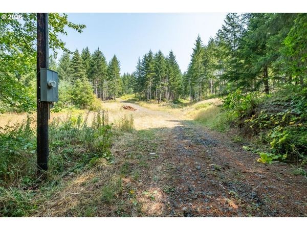 41662 GROVER RD, Blodgett, OR 97326