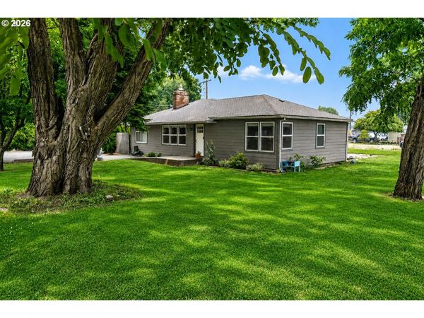 1305 TUCKER RD, Hood River, OR 97031