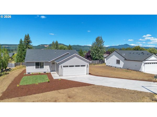 4425 KNOTTY PINE CT, Sweet Home, OR 97386