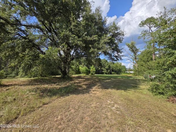 325 Double Ponds Road, Prentiss, MS 39474