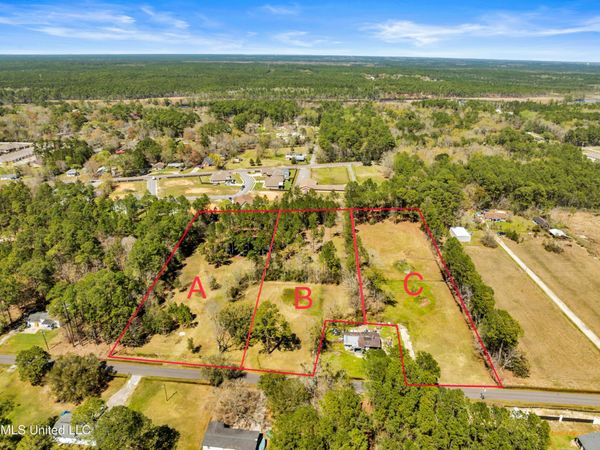 8612 Old Ccc Camp Road, Ocean Springs, MS 39564