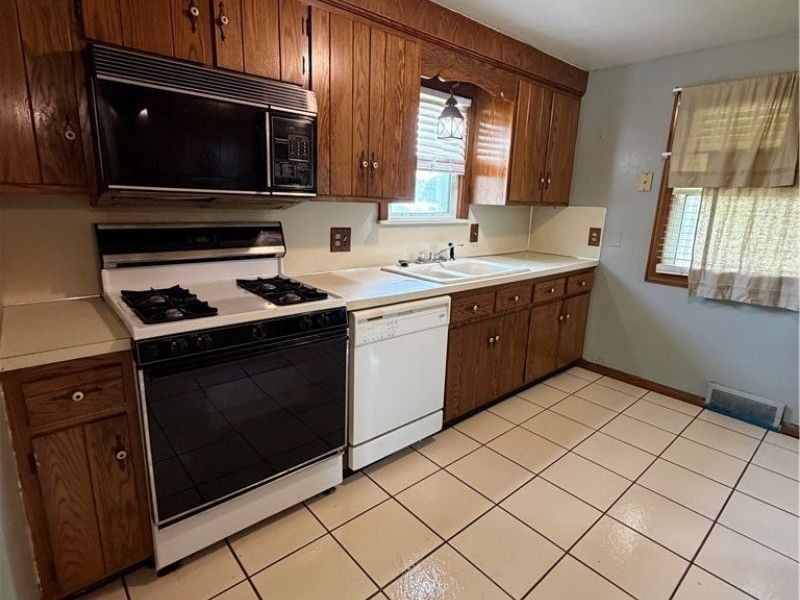 994 Lincoln Avenue, Girard, OH 44420 Photo 4