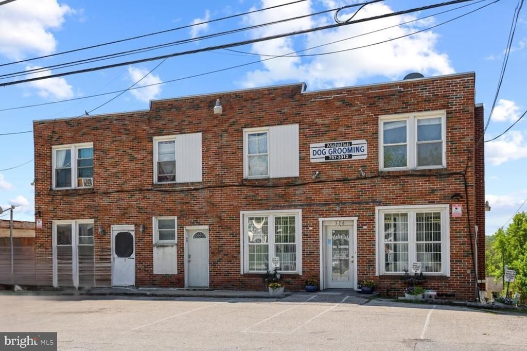 326 E BROADWAY , RED LION, PA 17356