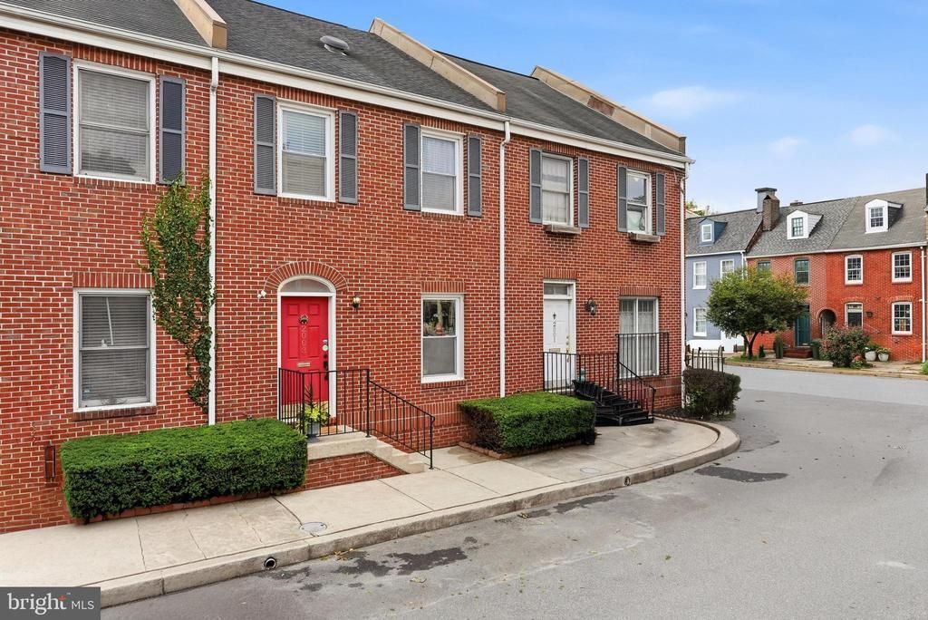2003 Fountain Street, Baltimore, MD 21231 Main Photo