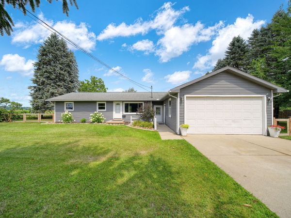 160 N Street Court, Jackson, MI 49201
