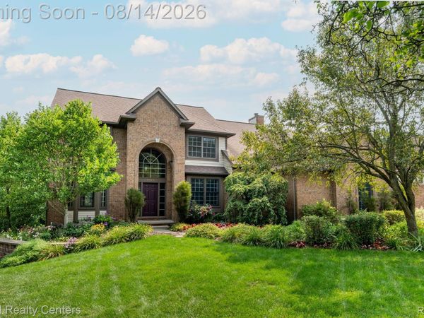 3813 Kaeleaf Road, Orion Township, Mi 48360