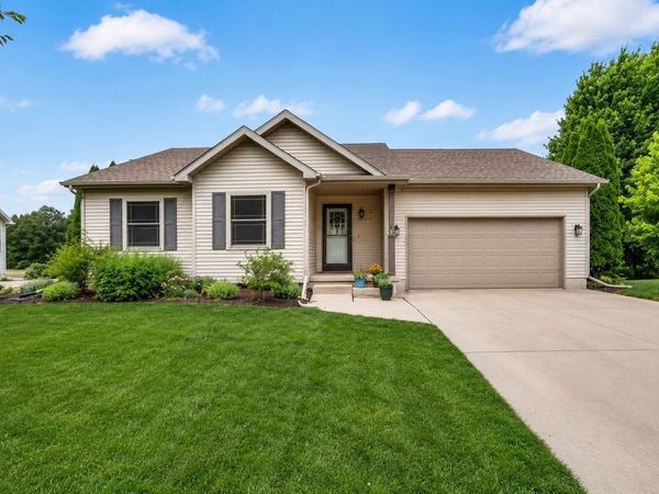 1030 Carriage Drive, Sun Prairie, WI 53590