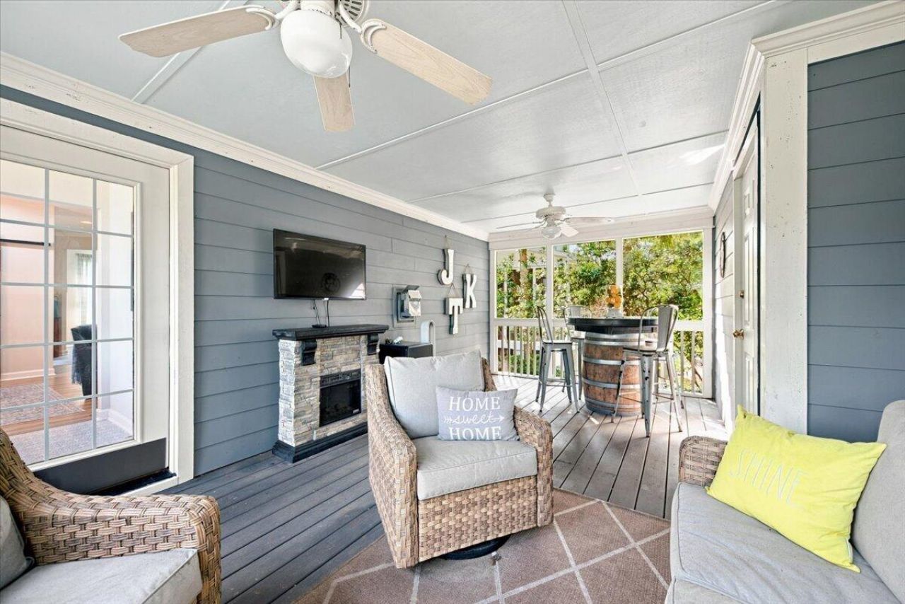 1520 Devol Street Photo 24