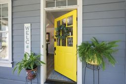 1520 Devol Street photo 4