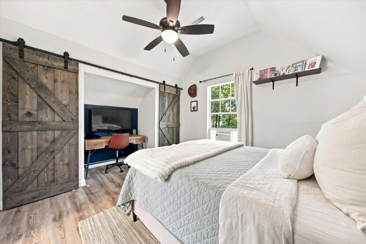 1520 Devol Street Photo 46