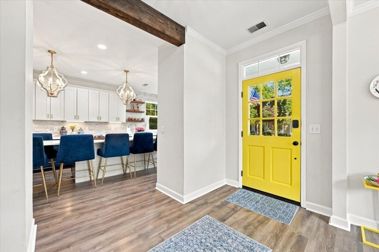 1520 Devol Street Photo 7