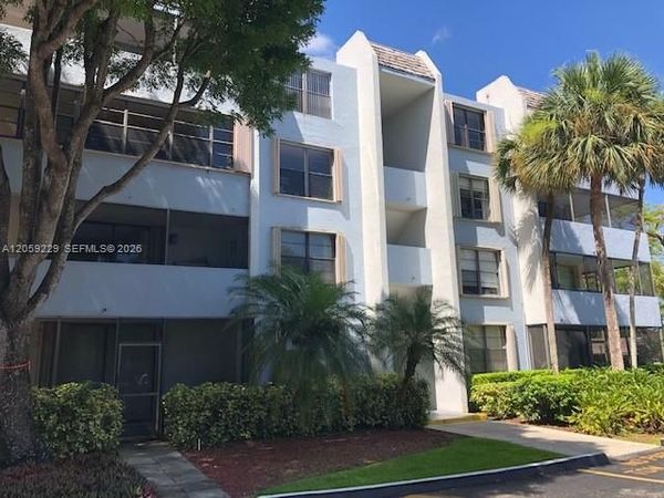 10852 N Kendall Dr , Unit 316, Miami, FL 33176