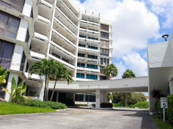13951 Kendale Lakes Cir , Unit 310A, Miami, FL 33183