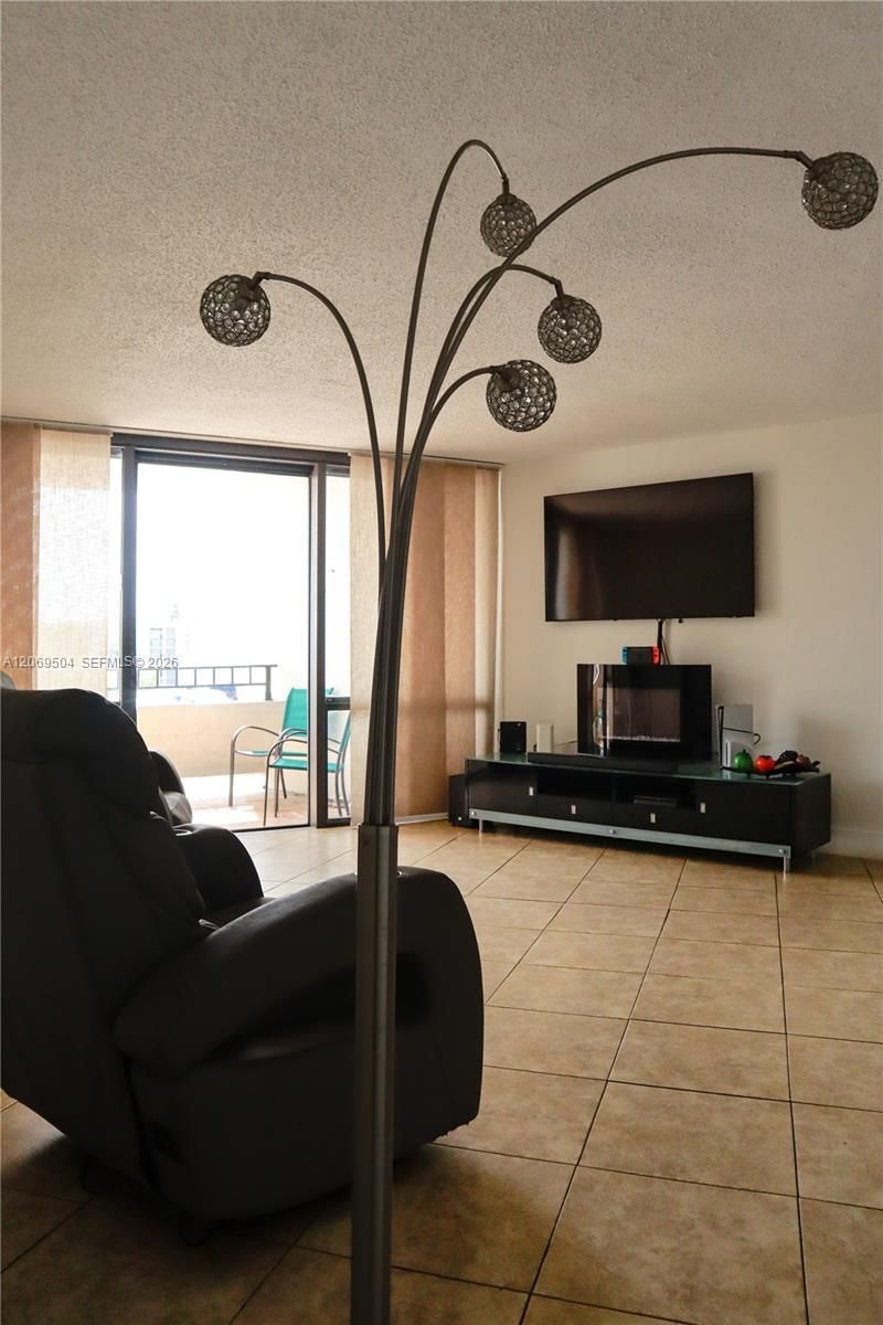 13951 Kendale Lakes Cir , Unit 310A, Miami, FL 33183 Photo