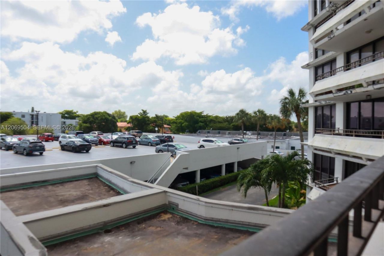 13951 Kendale Lakes Cir , Unit 310A, Miami, FL 33183 Photo